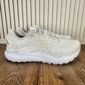 Brooks Ghost 16 Womens Size 7 B White Gray Athletic Running Shoes 1204071B151
